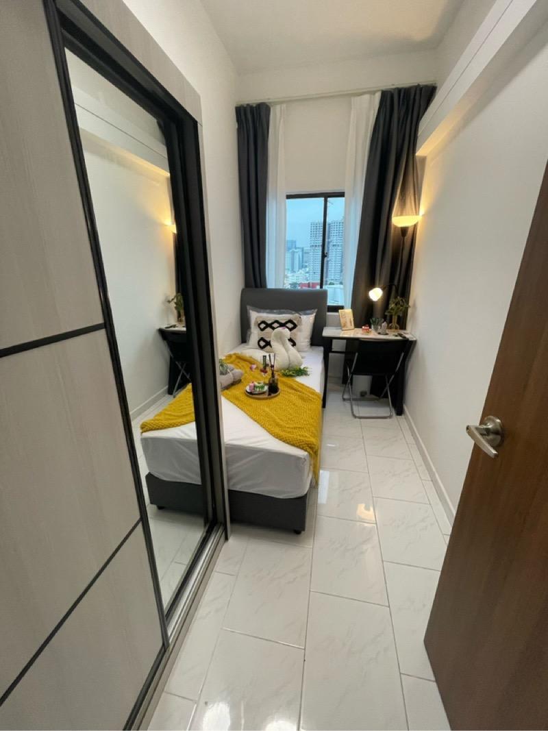 Textile Centre Apartment Room Rental, $1,368, 1 Bed 1 Bath 160 sqft $8.55 psf