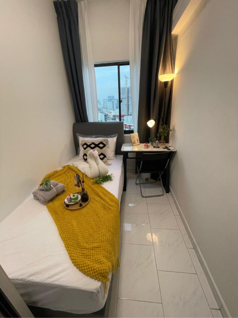 Textile Centre Apartment Room Rental, $1,368, 1 Bed 1 Bath 160 sqft $8.55 psf
