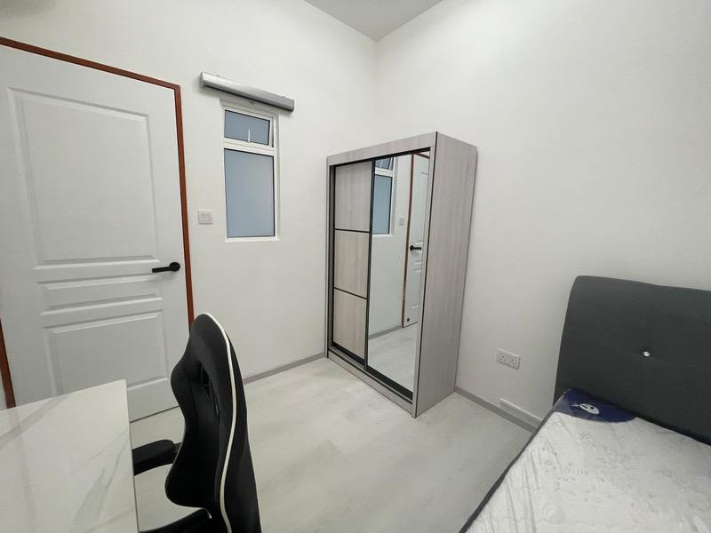 Textile Centre Apartment Room Rental, $1,186, 1 Bed 1 Bath 120 sqft $9.88 psf