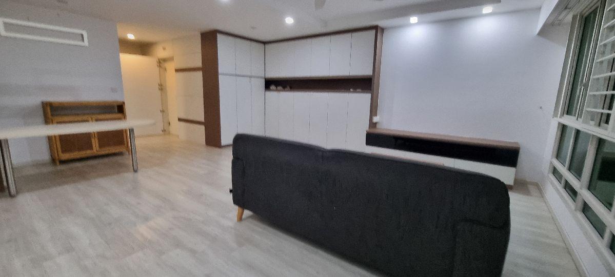194B Bukit Batok West Avenue 6 HDB Apartment Room Rental, $1,500, 1 Bed 1 Bath 161 sqft $9.32 psf