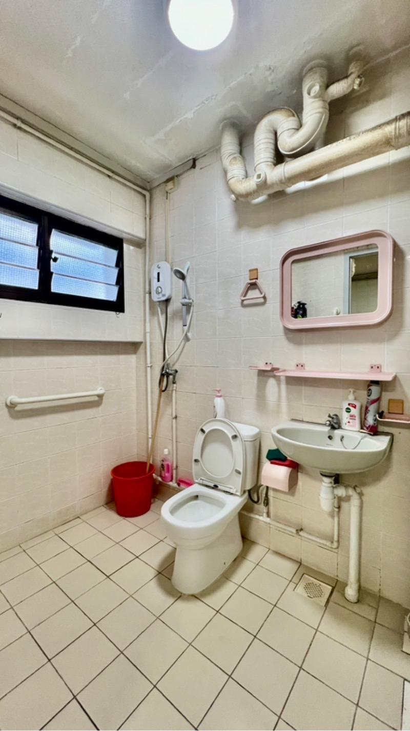502 Jelapang Road HDB Apartment Room Rental, $800, 1 Bed 1 Bath 107 sqft $7.48 psf