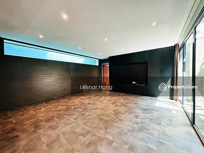 Good Class Bungalow at Dalvey Estate