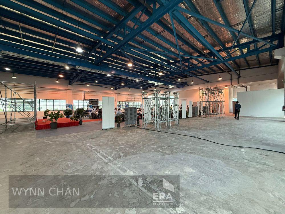 Tuas View Square Storage Space for Lease Column Free Move Immediate
