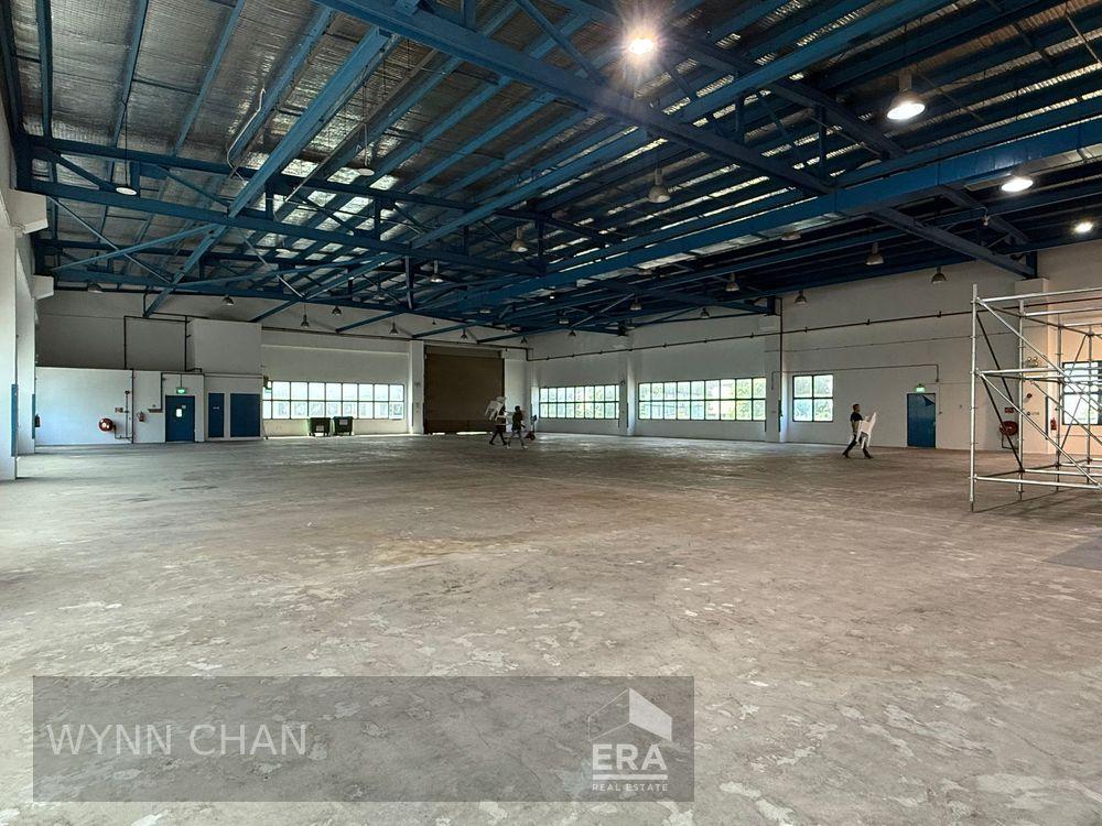 Tuas View Square Storage Space for Lease Column Free Move Immediate