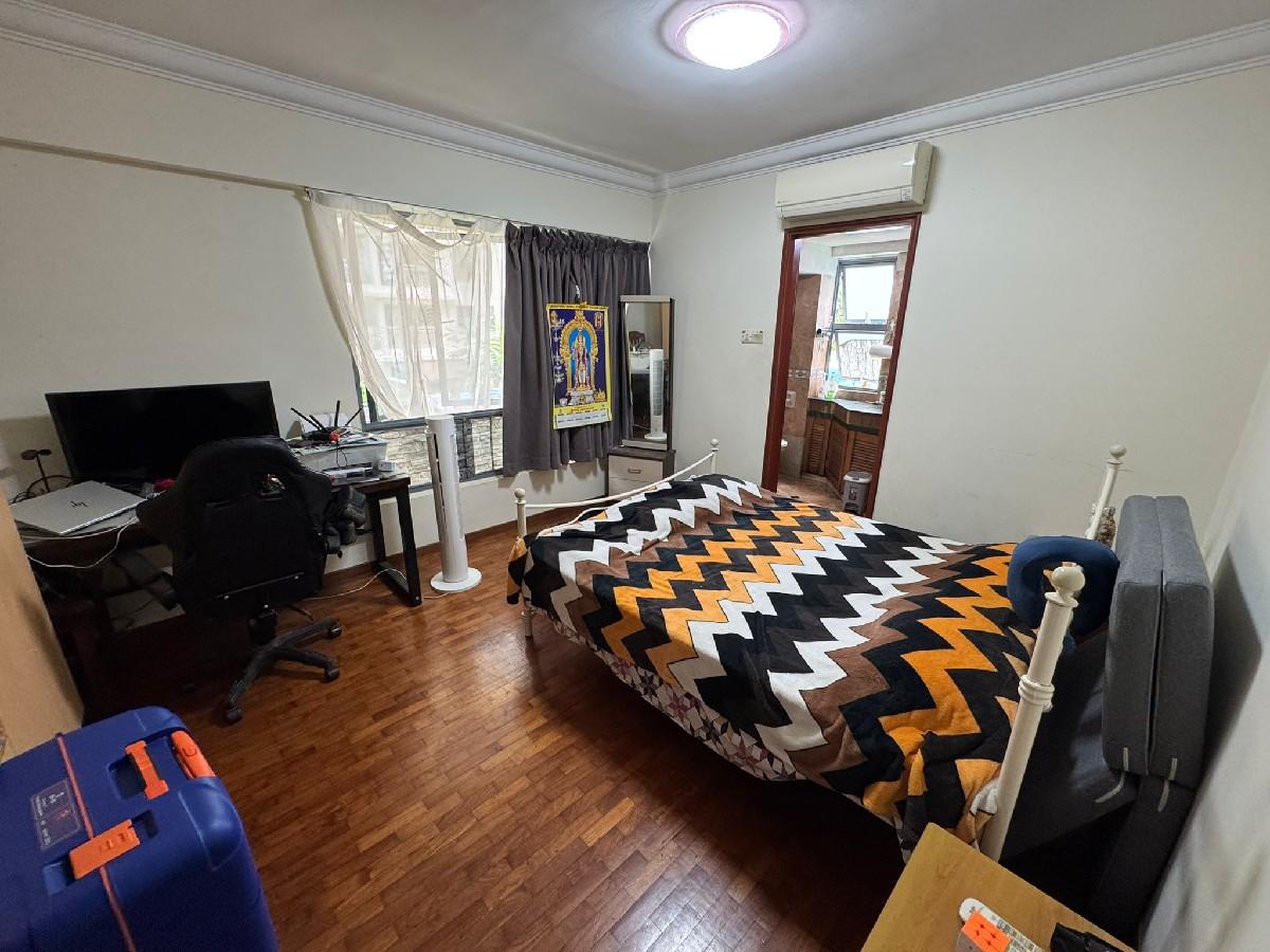 Prop-GPT: Condominium: D16  Aquarius By The Park