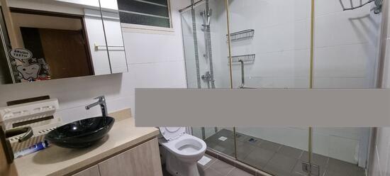 194B Bukit Batok West Avenue 6 HDB Apartment Room Rental, $1,500, 1 Bed 1 Bath 200 sqft $7.50 psf