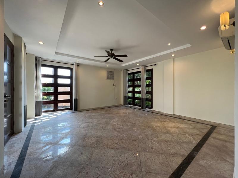 Woodgrove Estate Detached House For Rent, $18,000, 6 Bed 7 Bath 5,400 sqft $2.42 psf