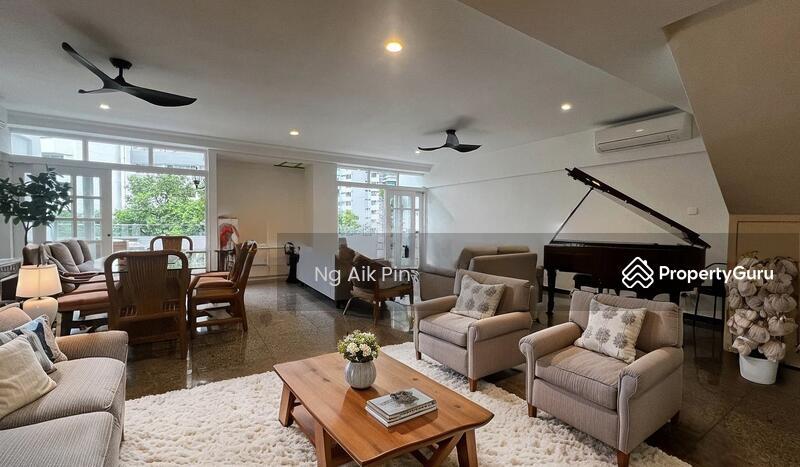 Prop-GPT: Condominium: D09 Cairnhill Elizabeth Heights