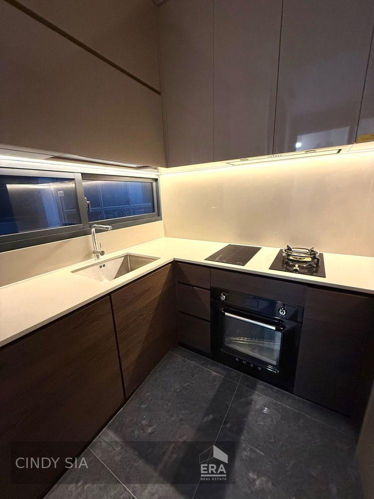 Penthouse Unit, Move in Ready!