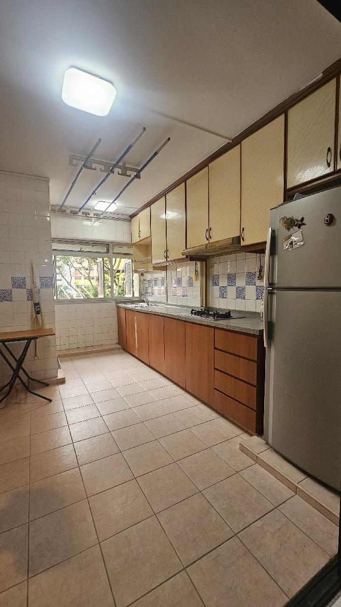 10 Lorong 7 Toa Payoh HDB Apartment For Rent, $3,800, 3 Bed 2 Bath 1,292 sqft $2.94 psf