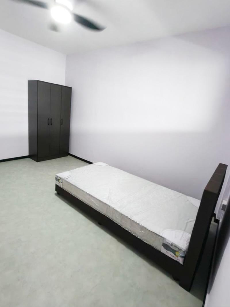 341 Jurong East Avenue 1 HDB Apartment Room Rental, $900, 1 Bed 1 Bath 1,614 sqft $0.56 psf
