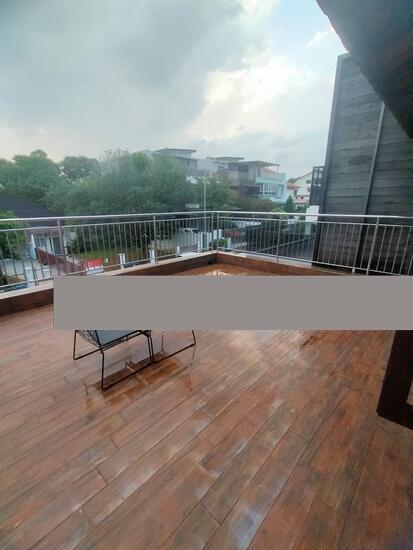 Prop-GPT: Terrace: D28 Seletar Seletar Hills Estate