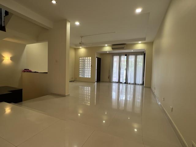 Hoover Park Terraced House For Rent, $8,000, 4 Bed 4 Bath 3,000 sqft $4.00 psf