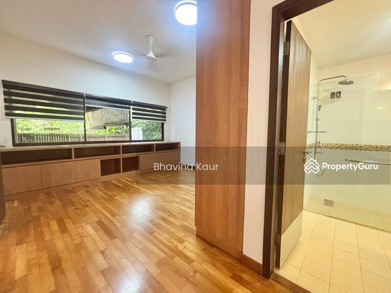 Bukit Timah Bungalow with Garden and Pool!