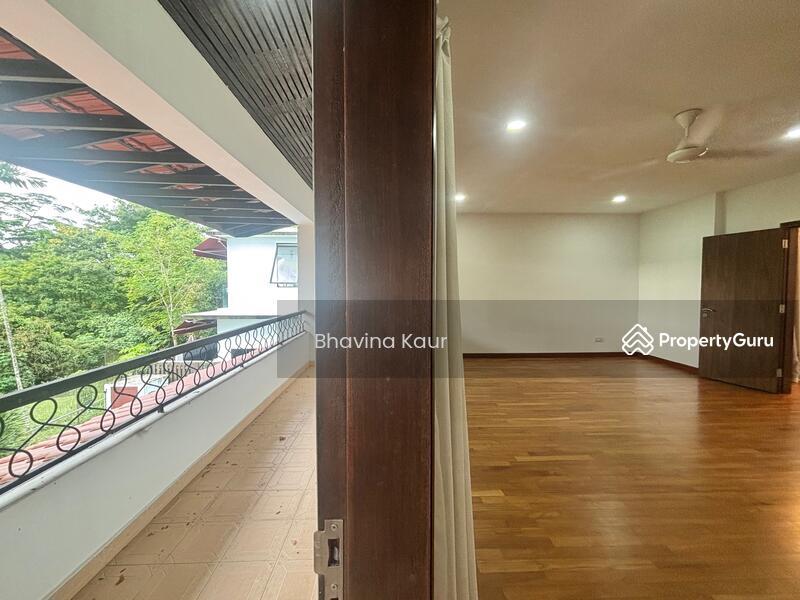 Bukit Timah Bungalow with Garden and Pool!