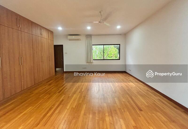 Bukit Timah Bungalow with Garden and Pool!