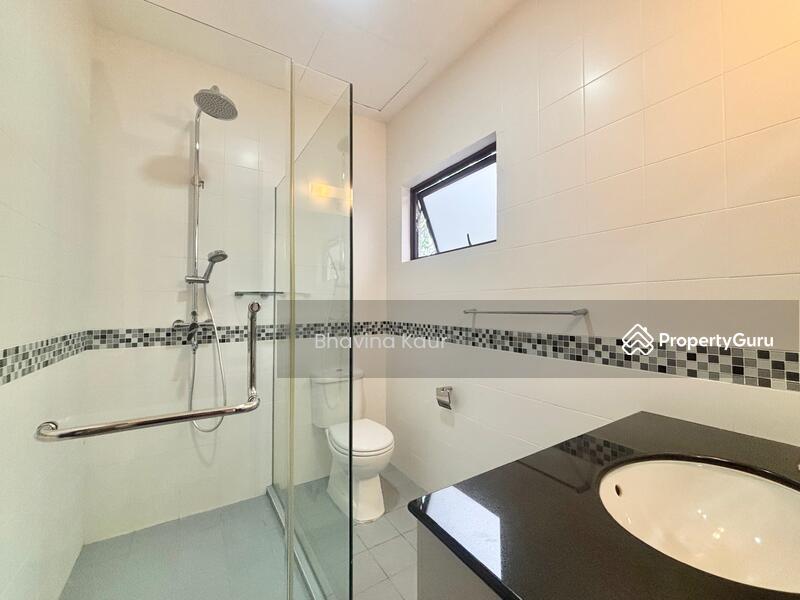 Bukit Timah Bungalow with Garden and Pool!