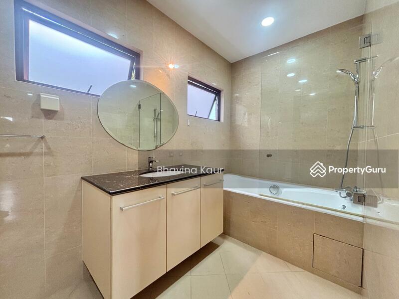 Bukit Timah Bungalow with Garden and Pool!