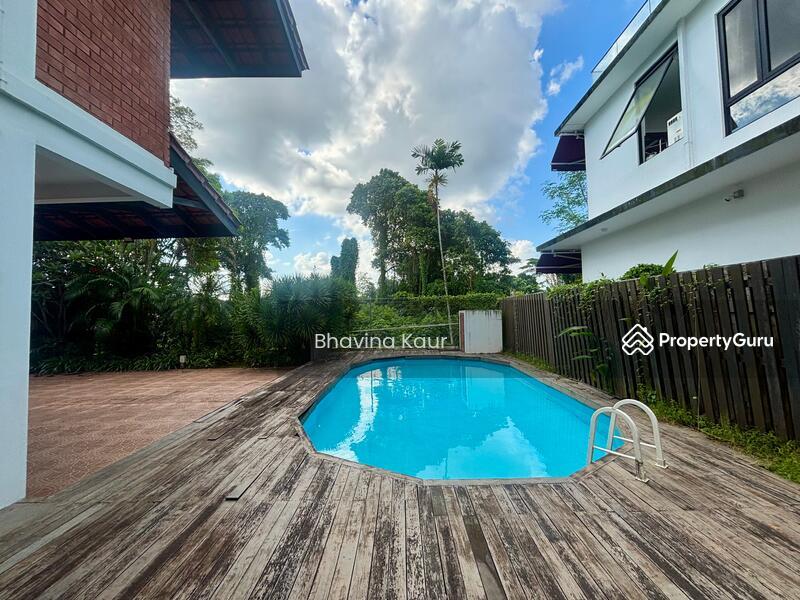 Bukit Timah Bungalow with Garden and Pool!