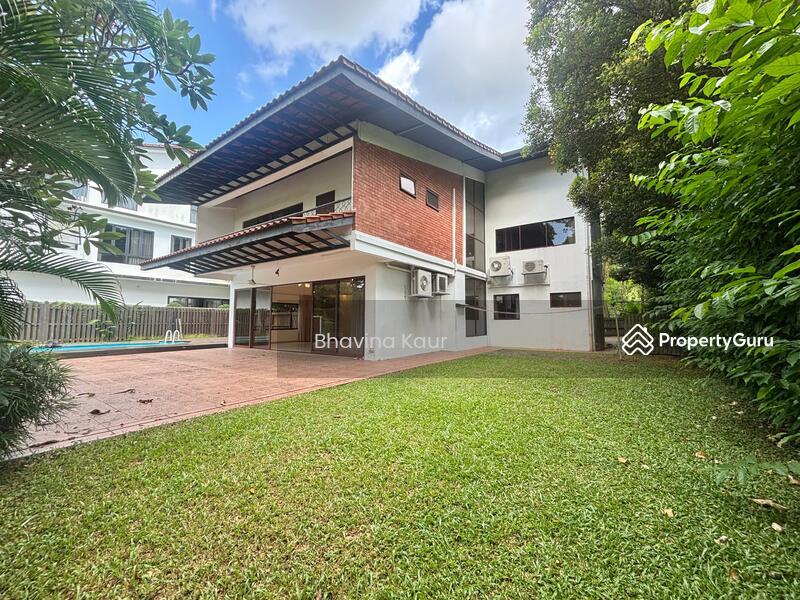Bukit Timah Bungalow with Garden and Pool!