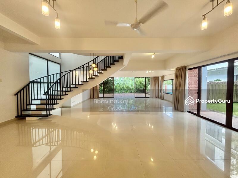 Bukit Timah Bungalow with Garden and Pool!