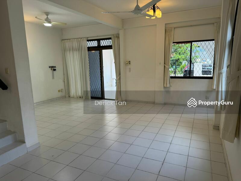 Prop-GPT: Semi-Detached: D15  Seaview Park
