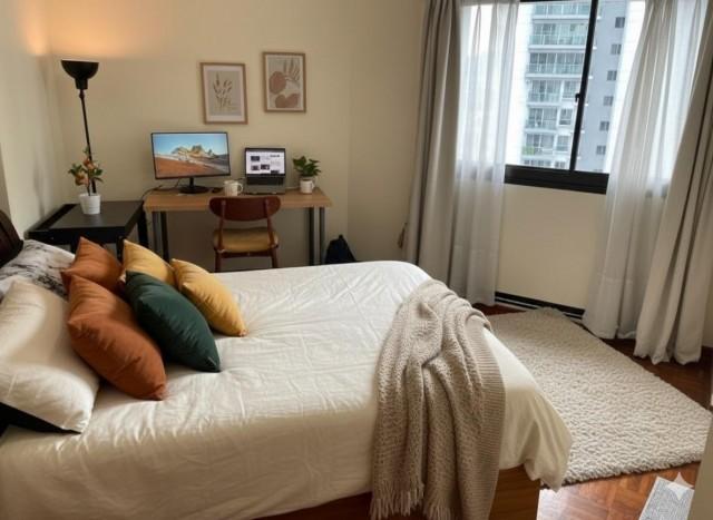 The Regalia. Near Great World MRT Condominium For Rent, $5,800, 3 Bed 3 Bath 1,300 sqft $4.46 psf