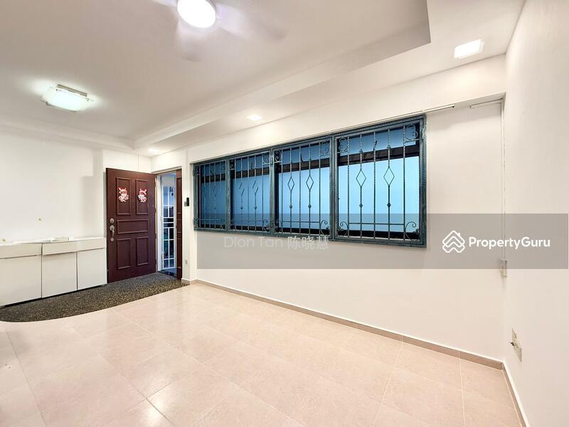 Prop-GPT: HDB Flat: D19  303B Anchorvale Link