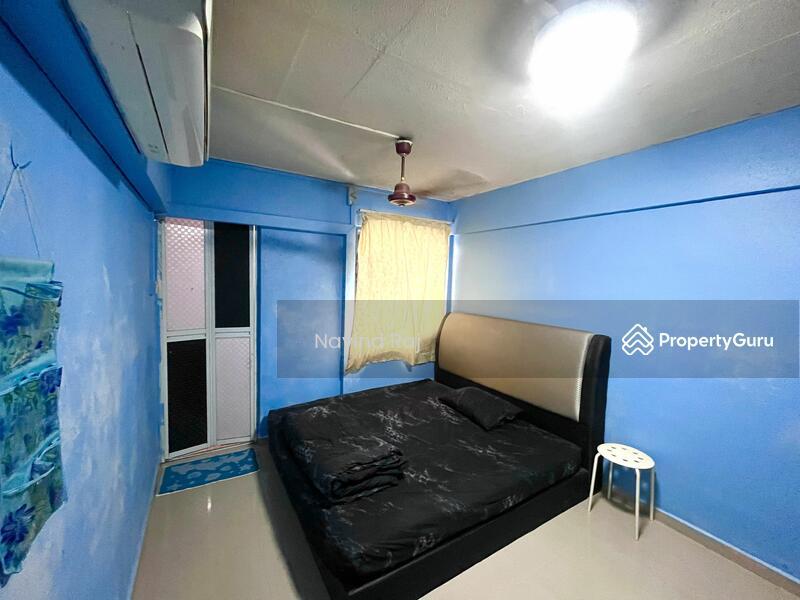 703 Yishun Avenue 5