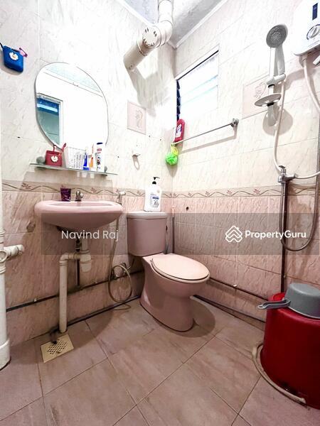 703 Yishun Avenue 5