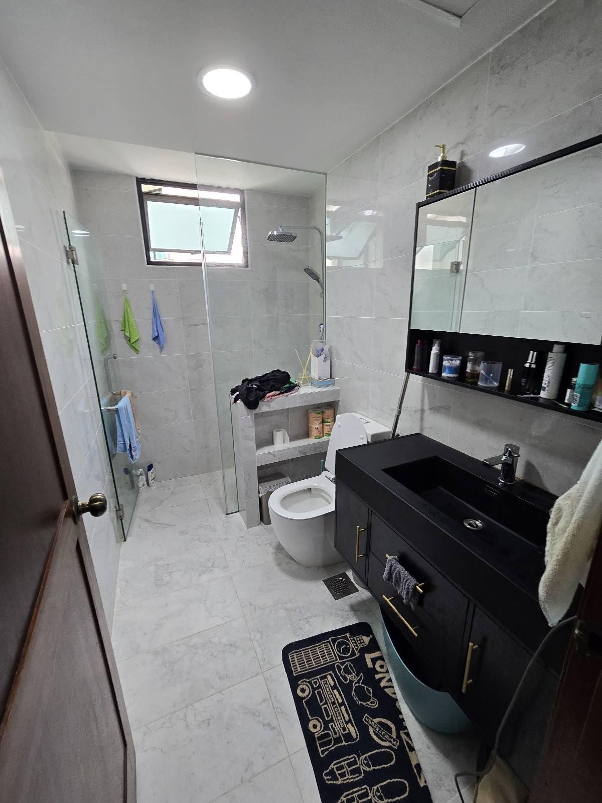 Simei Green Condominium Condominium Room Rental, $2,100, 1 Bed 1 Bath 200 sqft $10.50 psf