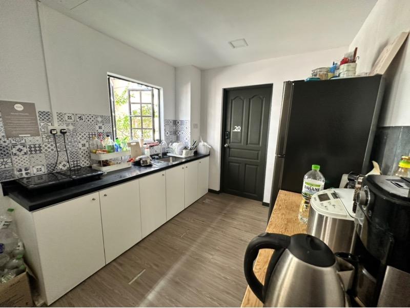 196 tembeling road Detached House Room Rental, $899, 1 Bed 1 Bath 150 sqft $5.99 psf