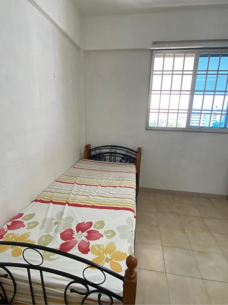 737 Yishun Street 72 HDB Apartment Room Rental, $750, 1 Bed 2 Bath 161 sqft $4.66 psf