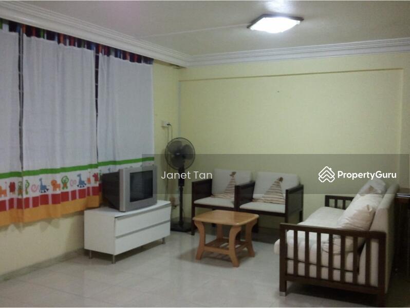 Prop-GPT: HDB Flat: D19 Serangoon 332 Serangoon Avenue 3