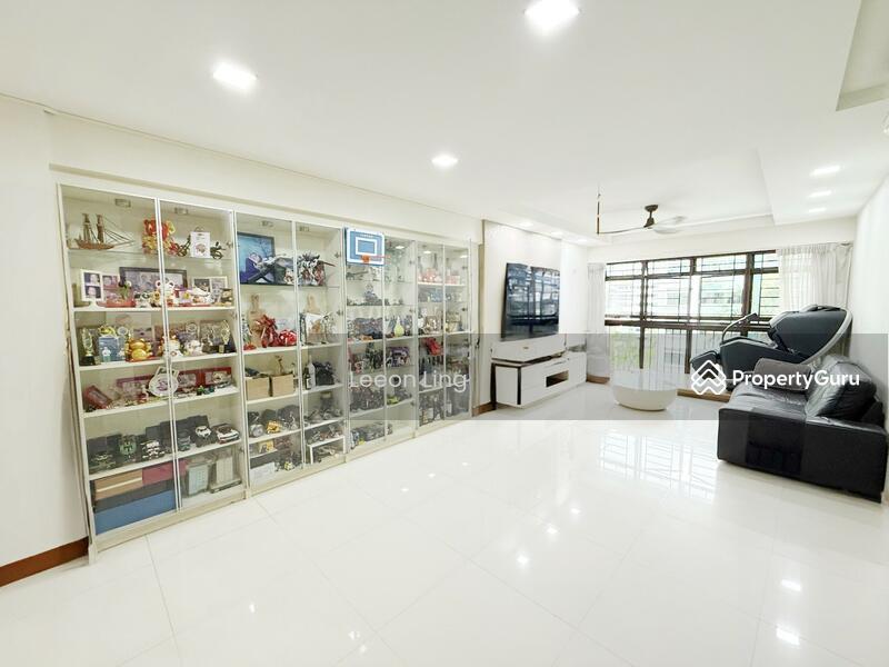 Prop-GPT: HDB Flat: D25 Woodlands 518 Woodlands Drive 14