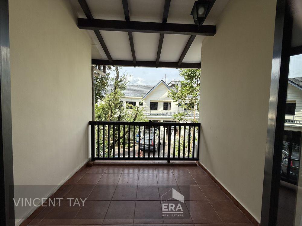Rare 4-bedroom Gem at Airview Park