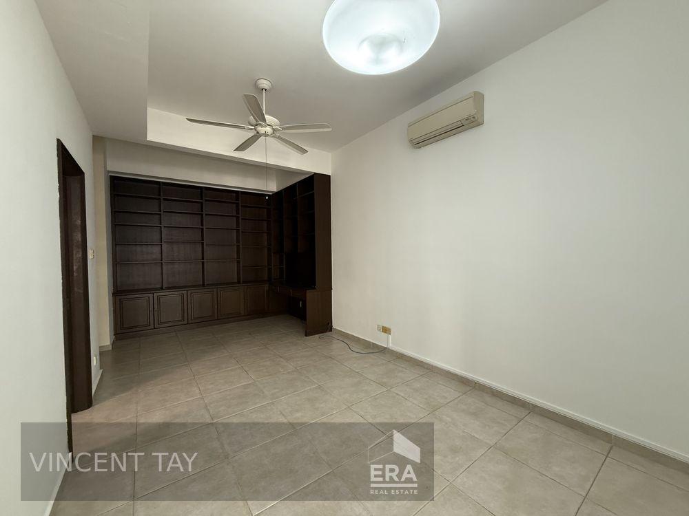 Rare 4-bedroom Gem at Airview Park