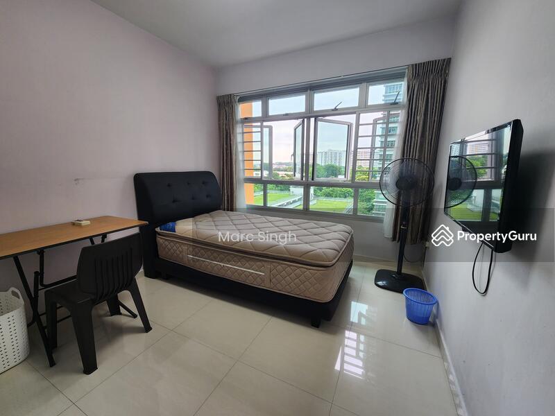 SPACIOUS Room for Rent Near Star Vista & Buona Vista MRT! HDB Flat |   | Prop-GPT the AI-Powered Property Guru