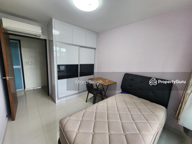 SPACIOUS Room for Rent Near Star Vista & Buona Vista MRT!