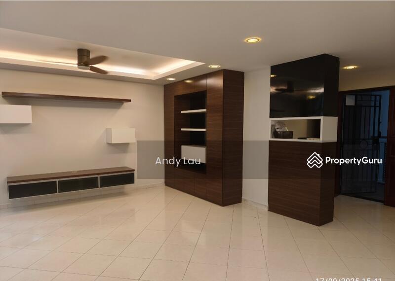 Prop-GPT: HDB Flat: D23  484 Segar Road