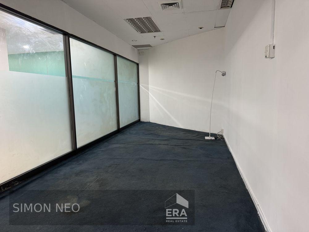 Corner Shop Parklane Shopping Mall for Rent