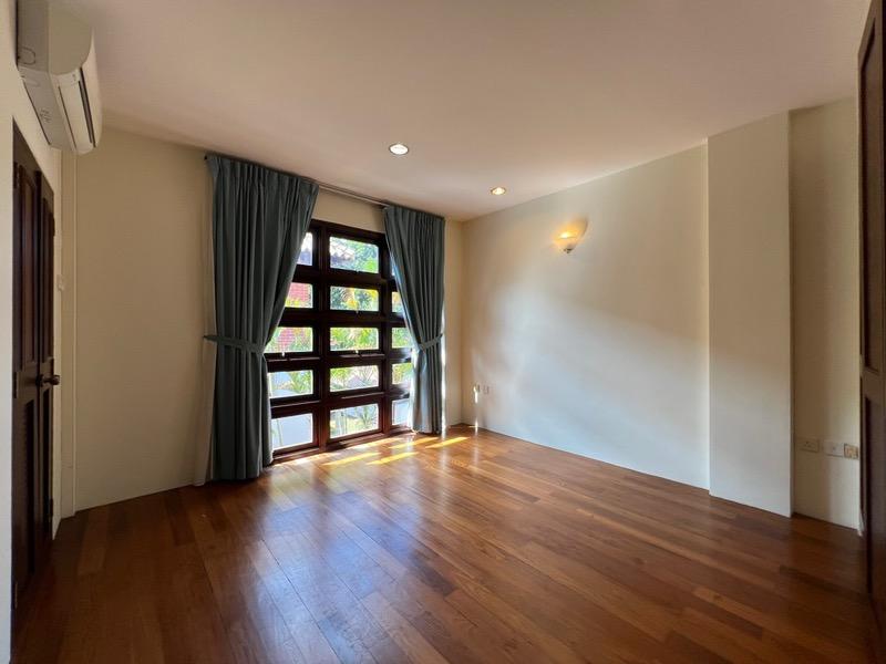 Woodgrove Estate Detached House For Rent, $18,000, 6 Bed 8 Bath 5,400 sqft $2.42 psf