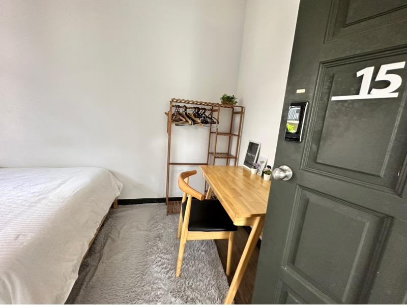 196 tembeling road Semi-Detached House Room Rental, $1,000, 1 Bed 1 Bath 120 sqft $8.33 psf