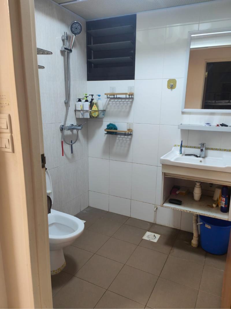 240A Jurong East Avenue 1 HDB Apartment Room Rental, $850, 1 Bed 1 Bath 107 sqft $7.94 psf