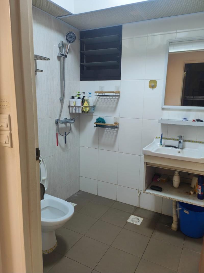 240A Jurong East Avenue 1 HDB Apartment Room Rental, $850, 1 Bed 1 Bath 107 sqft $7.94 psf