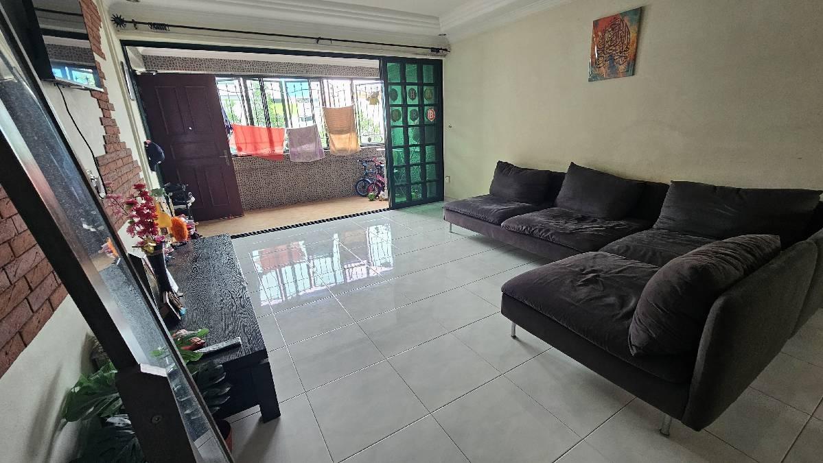 161 Yishun Street 11 HDB Apartment For Rent, $3,500, 3 Bed 2 Bath 1,302 sqft $2.69 psf