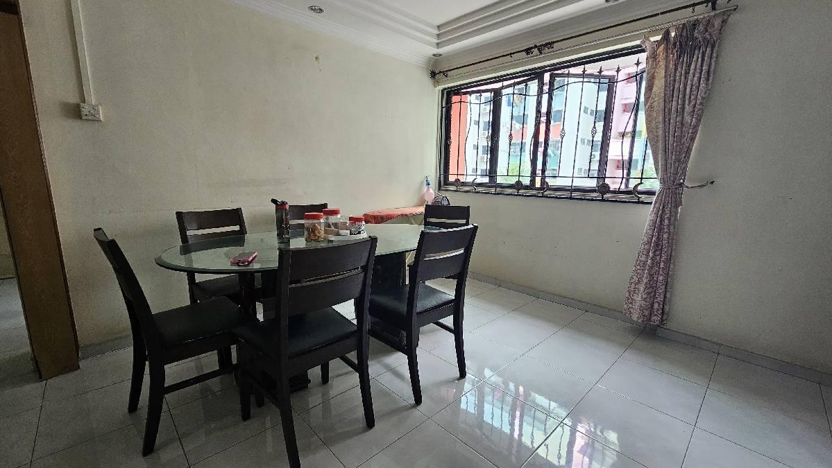 161 Yishun Street 11 HDB Apartment For Rent, $3,500, 3 Bed 2 Bath 1,302 sqft $2.69 psf