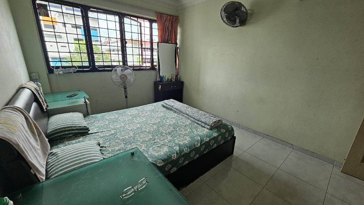 161 Yishun Street 11 HDB Apartment For Rent, $3,500, 3 Bed 2 Bath 1,302 sqft $2.69 psf