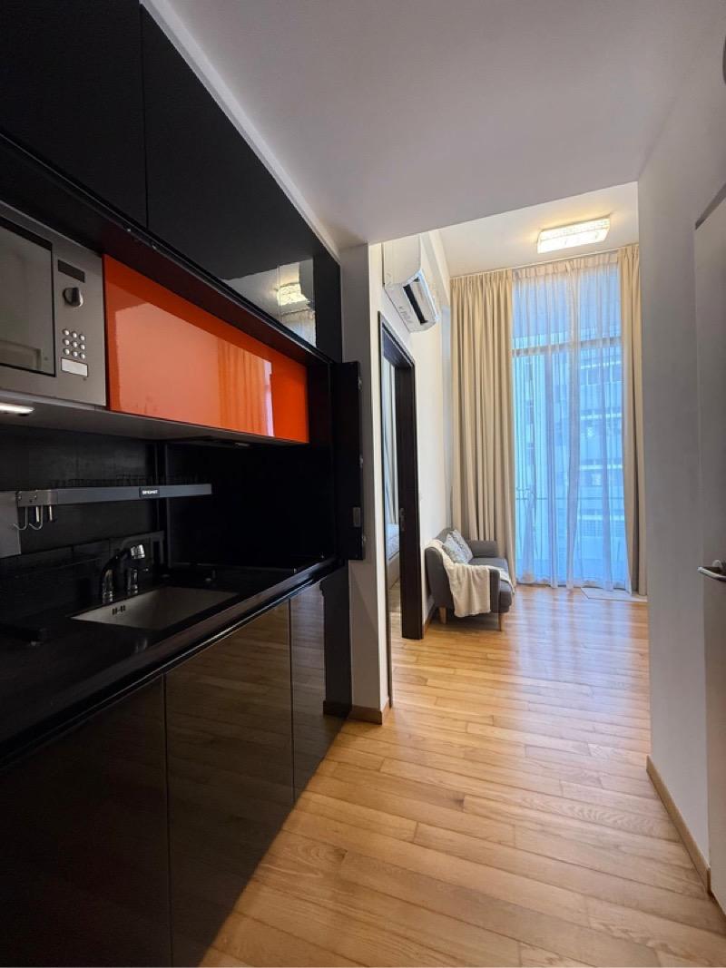 16 @ Amber Apartment For Rent, $3,199, 1 Bed 1 Bath 420 sqft $7.62 psf