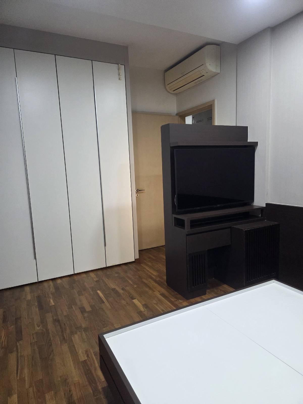 Botannia Condominium For Rent, $5,500, 3 Bed 3 Bath 1,270 sqft $4.33 psf